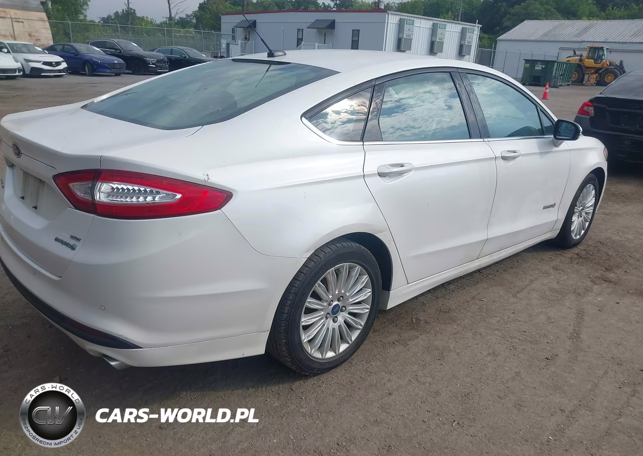 2014 Ford Fusion Hybrid Se VIN:3FA6P0LU3ER133918 - 4