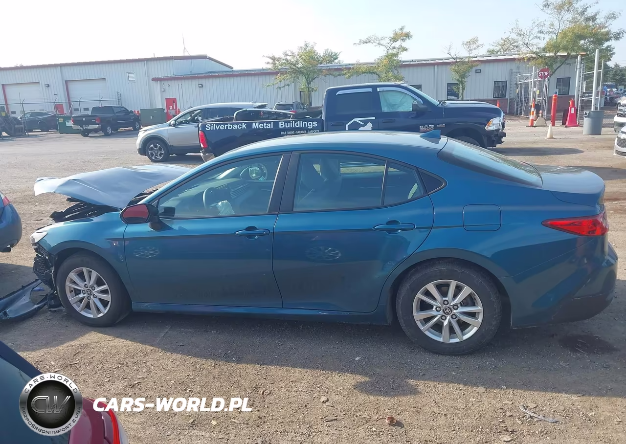 2025 Toyota Camry Le VIN:4T1DAACK9SU089270 - 14