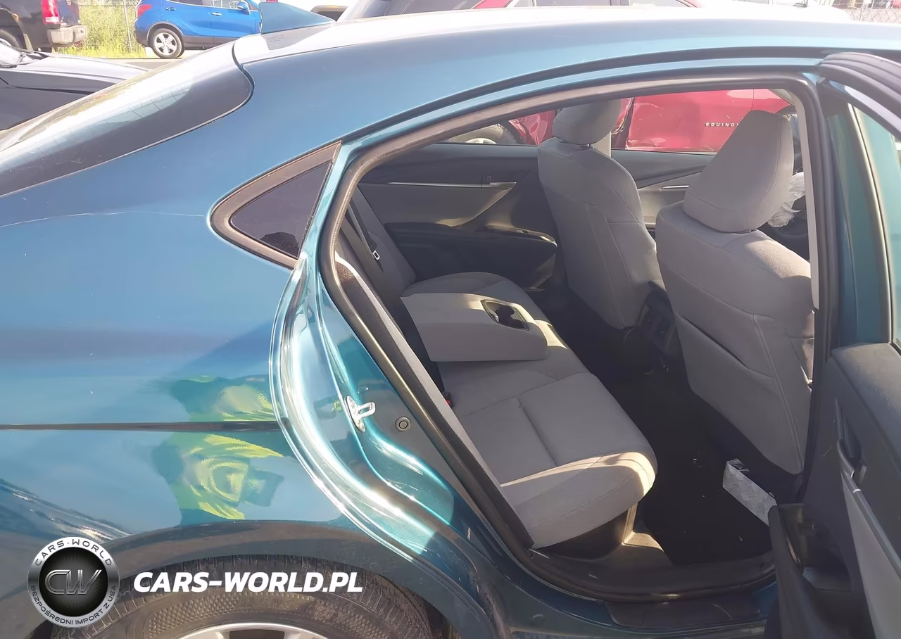 2025 Toyota Camry Le VIN:4T1DAACK9SU089270 - 8