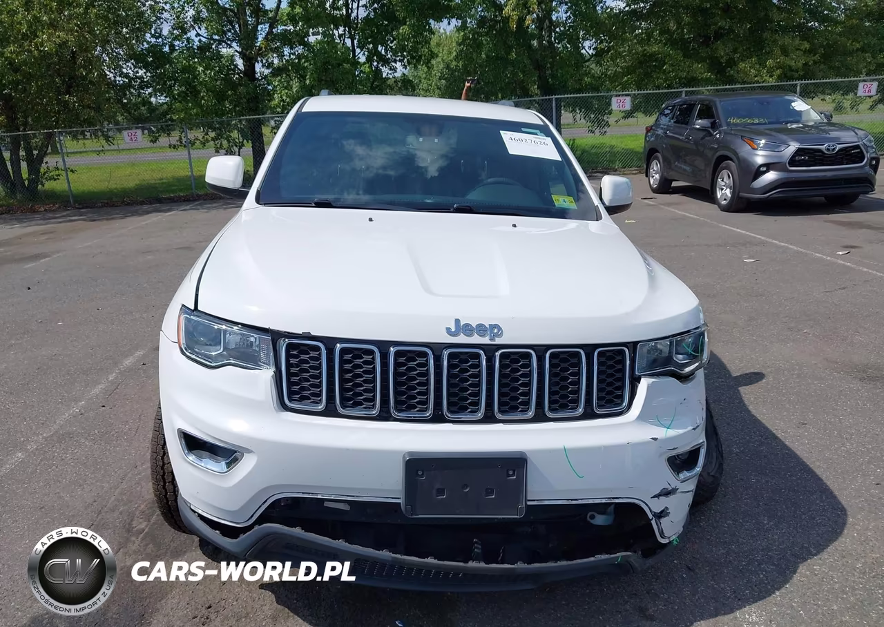 2019 Jeep Grand Cherokee Laredo E 4X4 VIN:1C4RJFAGXKC674774 - 12