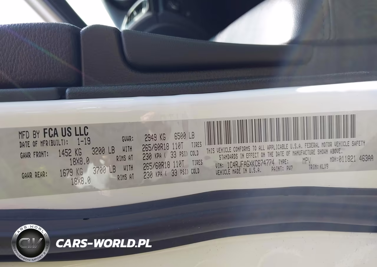 2019 Jeep Grand Cherokee Laredo E 4X4 VIN:1C4RJFAGXKC674774 - 9