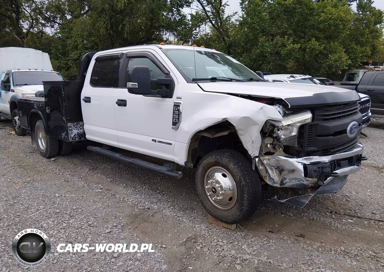 2017 Ford F-350 Chassis Xl