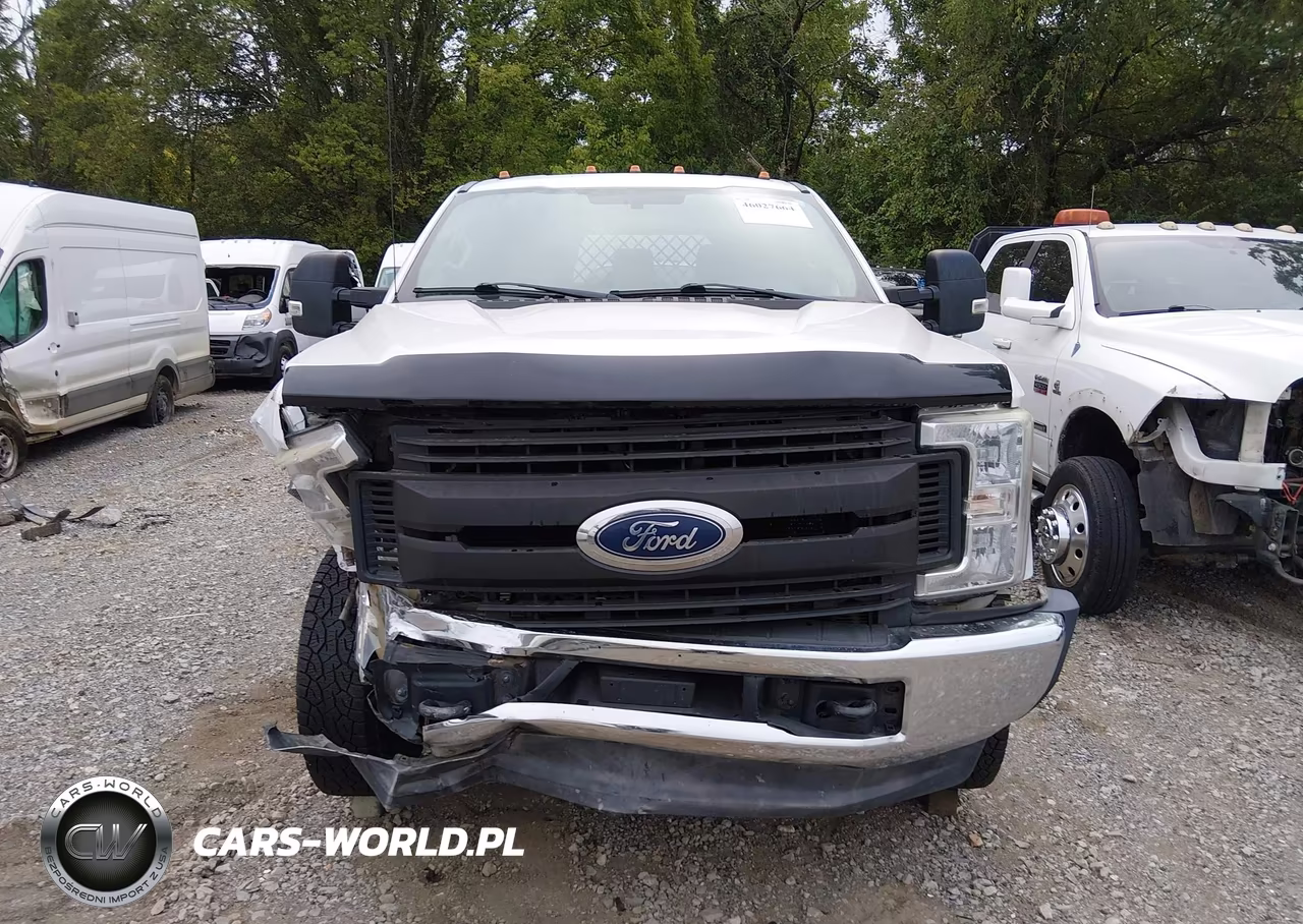 2017 Ford F-350 Chassis Xl VIN:1FD8W3HT2HEE81252 - 12