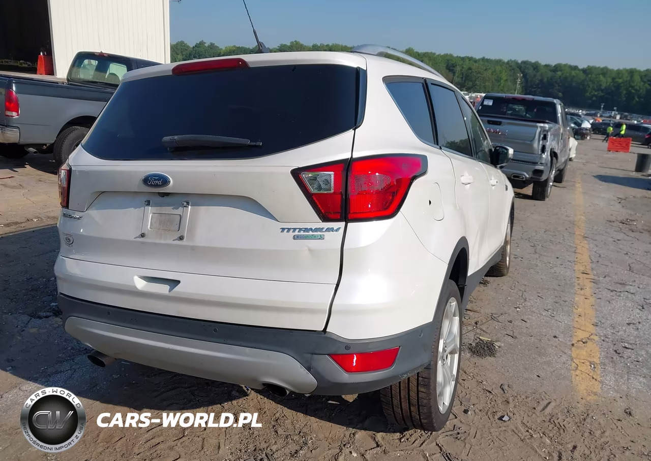 2019 Ford Escape Titanium VIN:1FMCU0J94KUA49742 - 4