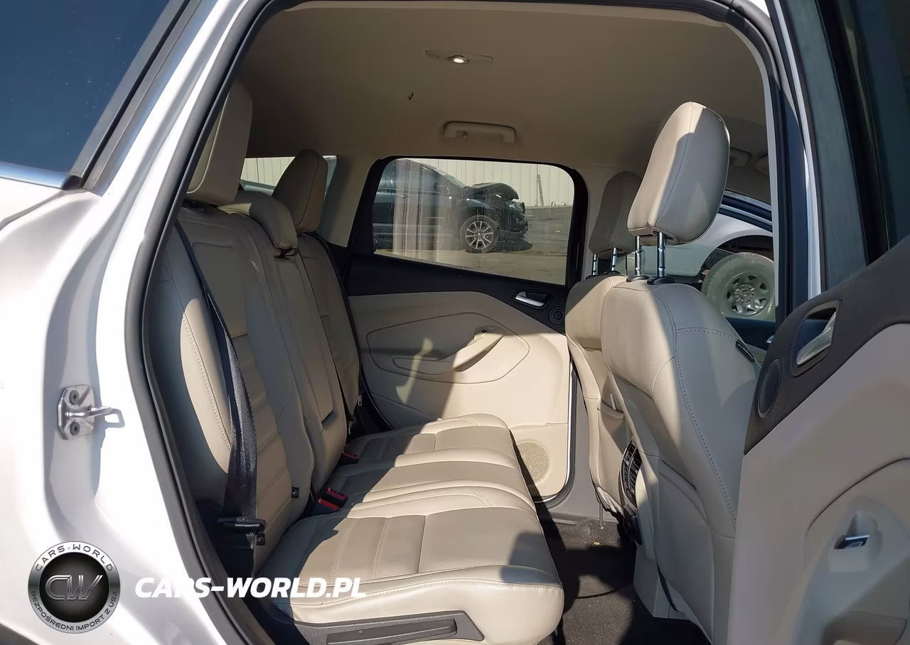 2019 Ford Escape Titanium VIN:1FMCU0J94KUA49742 - 8