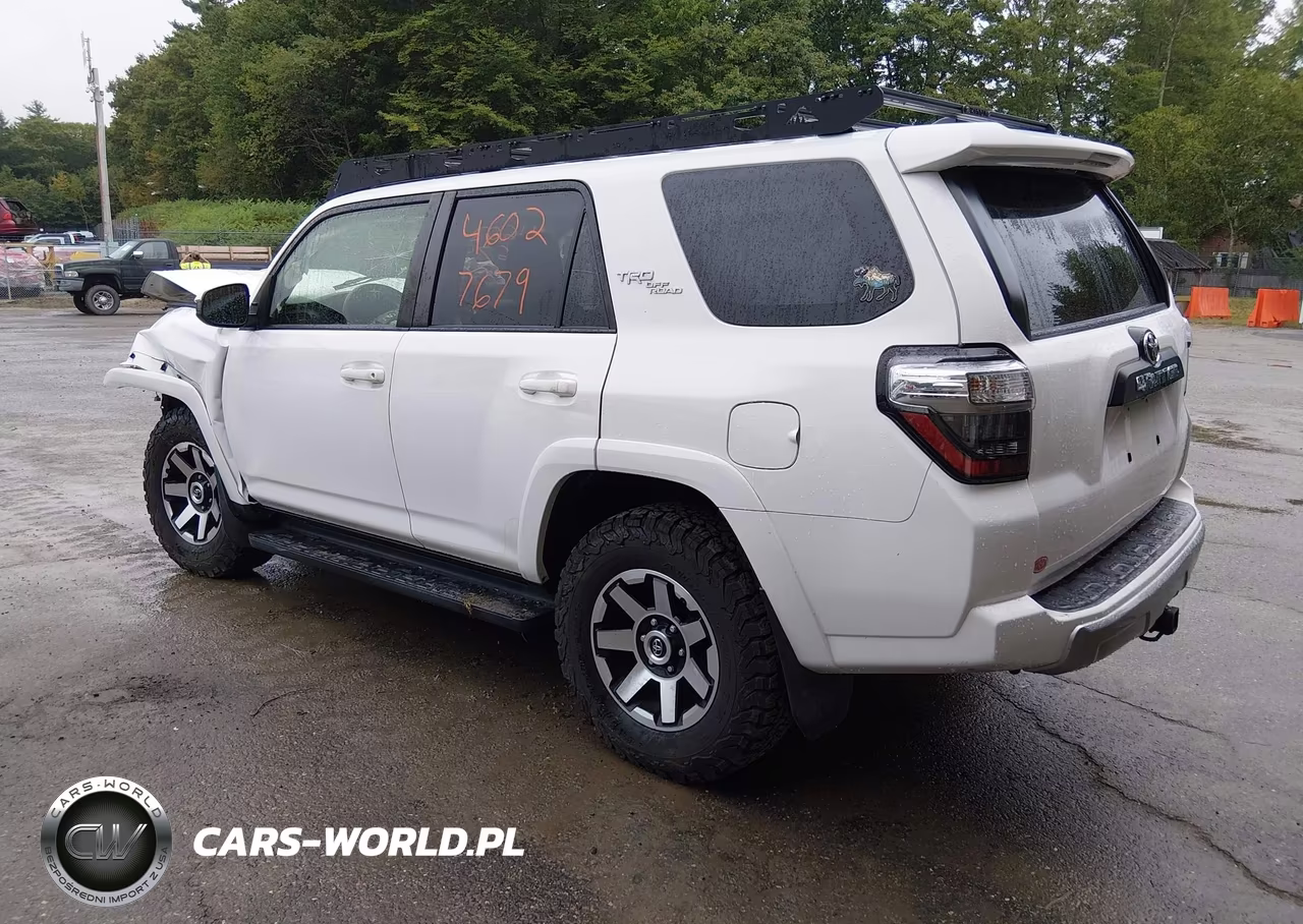 2018 Toyota 4Runner Trd Off Road VIN:JTEBU5JR3J5557301 - 3