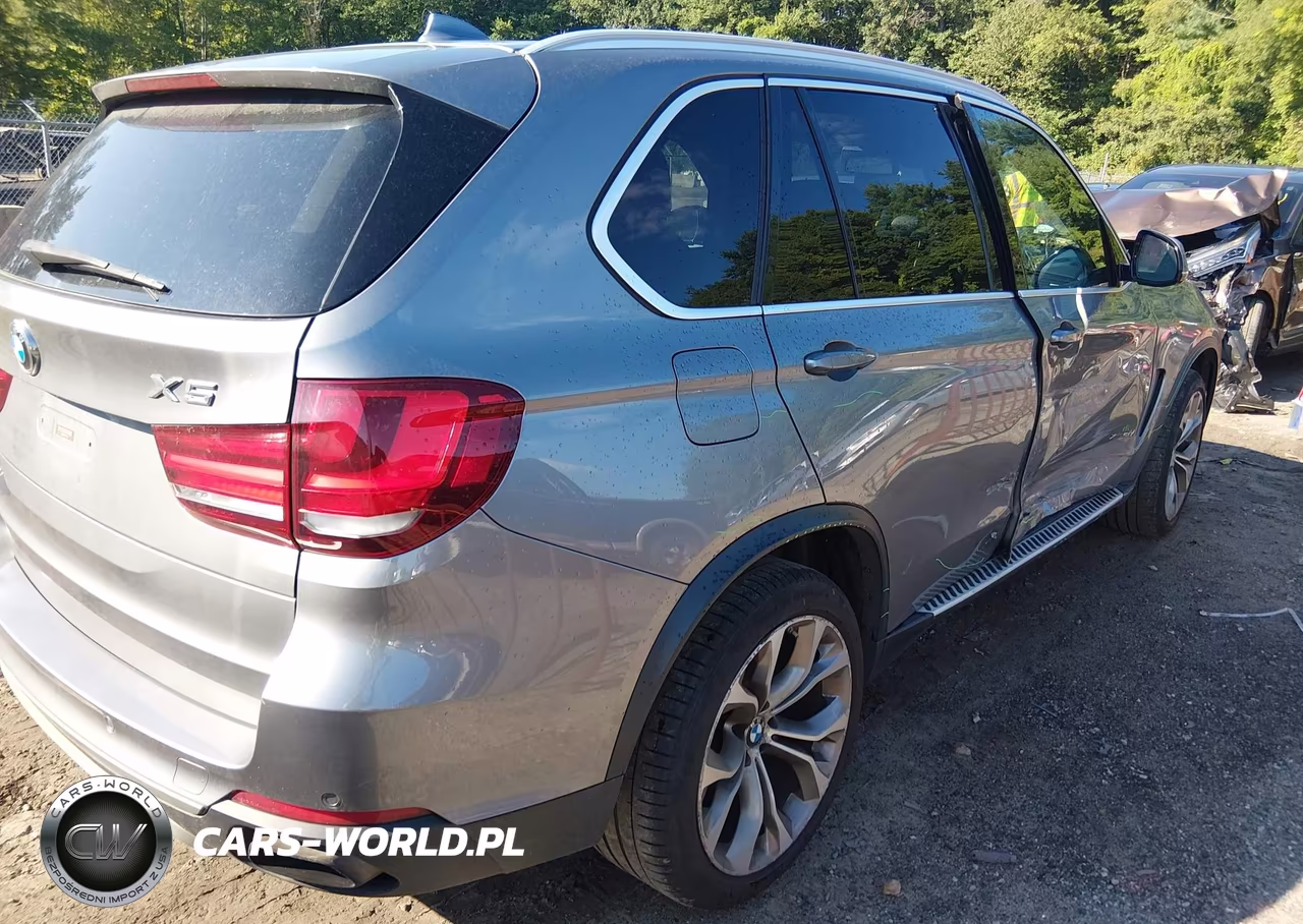 2015 BMW X5 xDrive50I VIN:5UXKR6C57F0J76009 - 4