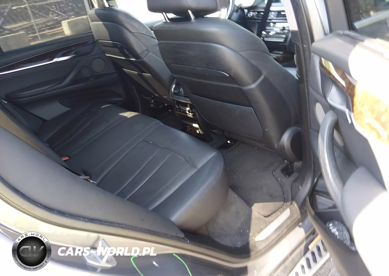 2015 BMW X5 xDrive50I VIN:5UXKR6C57F0J76009 - 8