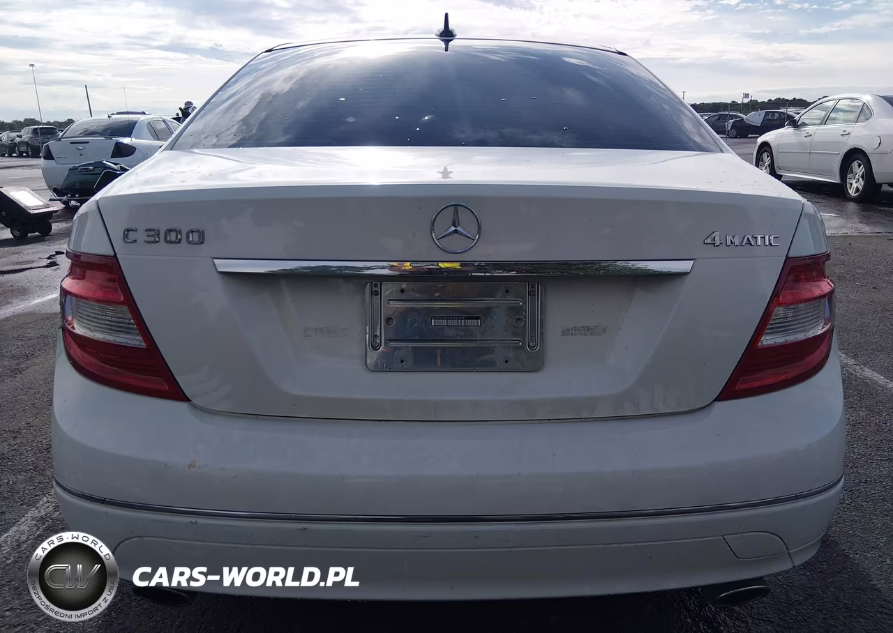 2010 Mercedes-Benz C 300 4Matic VIN:WDDGF8BB4AF433898 - 16