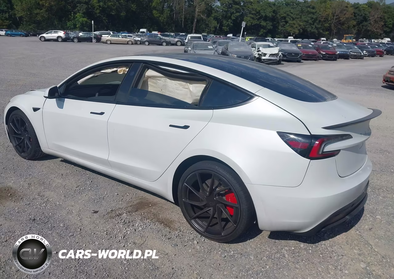 2025 Tesla Model 3 Performance All-Wheel Drive VIN:5YJ3E1ETXSF001667 - 3