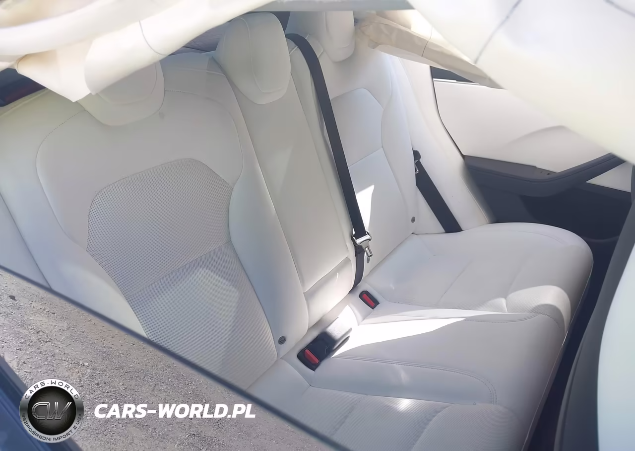 2025 Tesla Model 3 Performance All-Wheel Drive VIN:5YJ3E1ETXSF001667 - 8