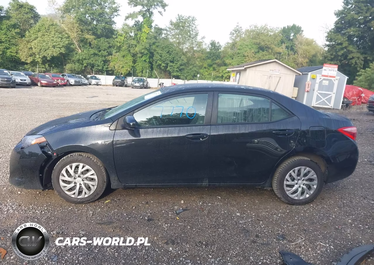 2017 Toyota Corolla Le VIN:2T1BURHE3HC837523 - 15