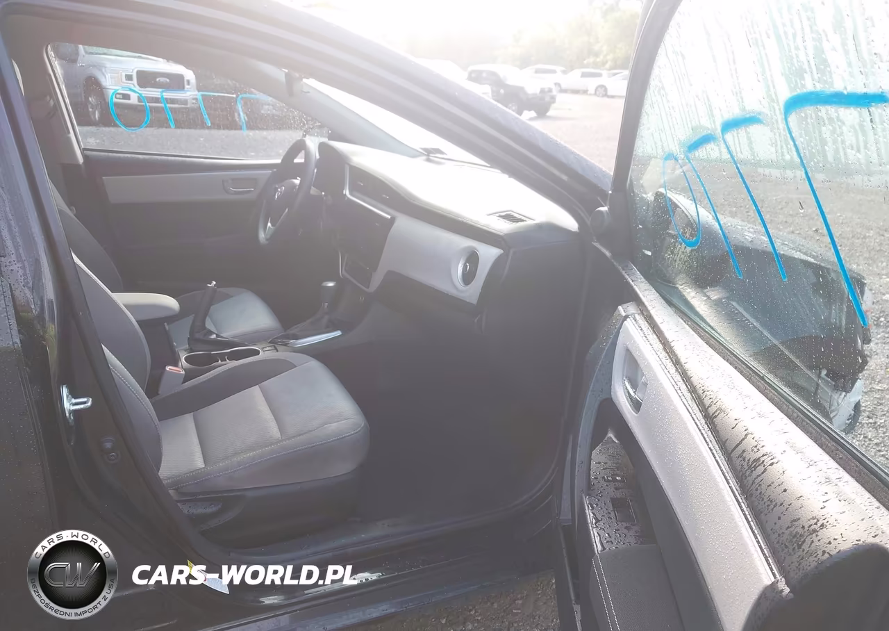 2017 Toyota Corolla Le VIN:2T1BURHE3HC837523 - 5