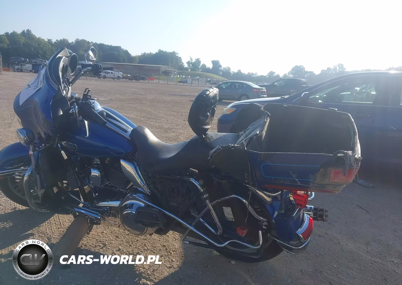 2009 Harley-Davidson Flhtcu VIN:1HD1FC4179Y604293 - 3