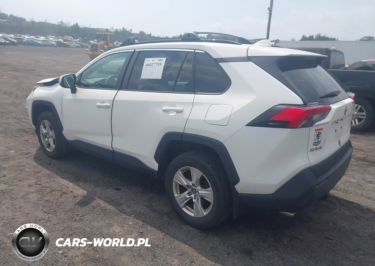 2021 Toyota Rav4 Xle VIN:2T3P1RFV0MW153109 - 3