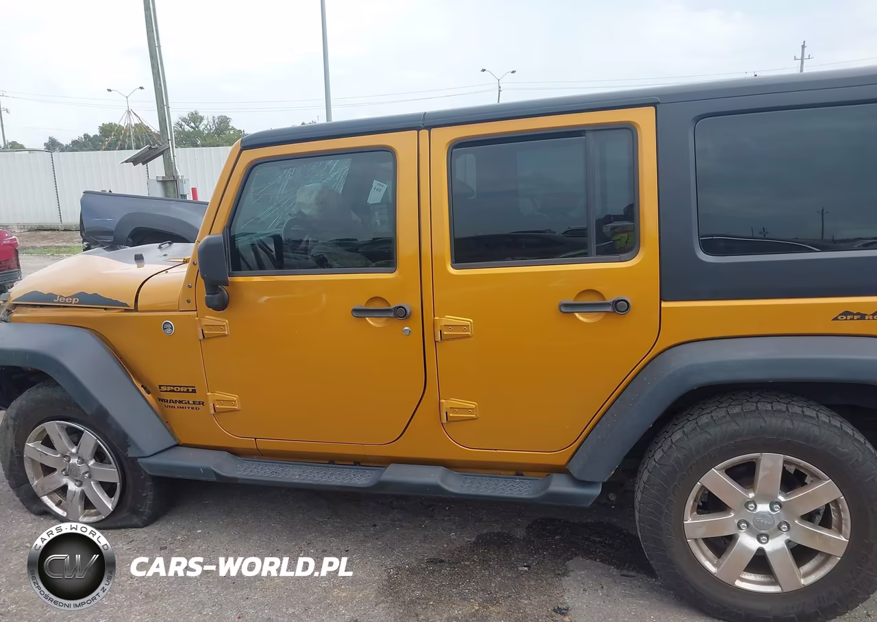 2014 Jeep Wrangler Unlimited Sport VIN:1C4BJWDG7EL252902 - 14