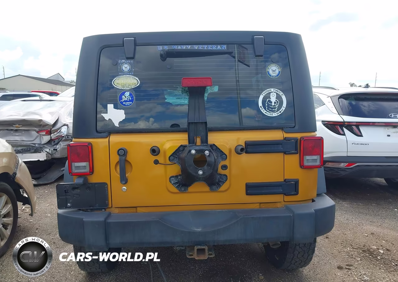 2014 Jeep Wrangler Unlimited Sport VIN:1C4BJWDG7EL252902 - 16