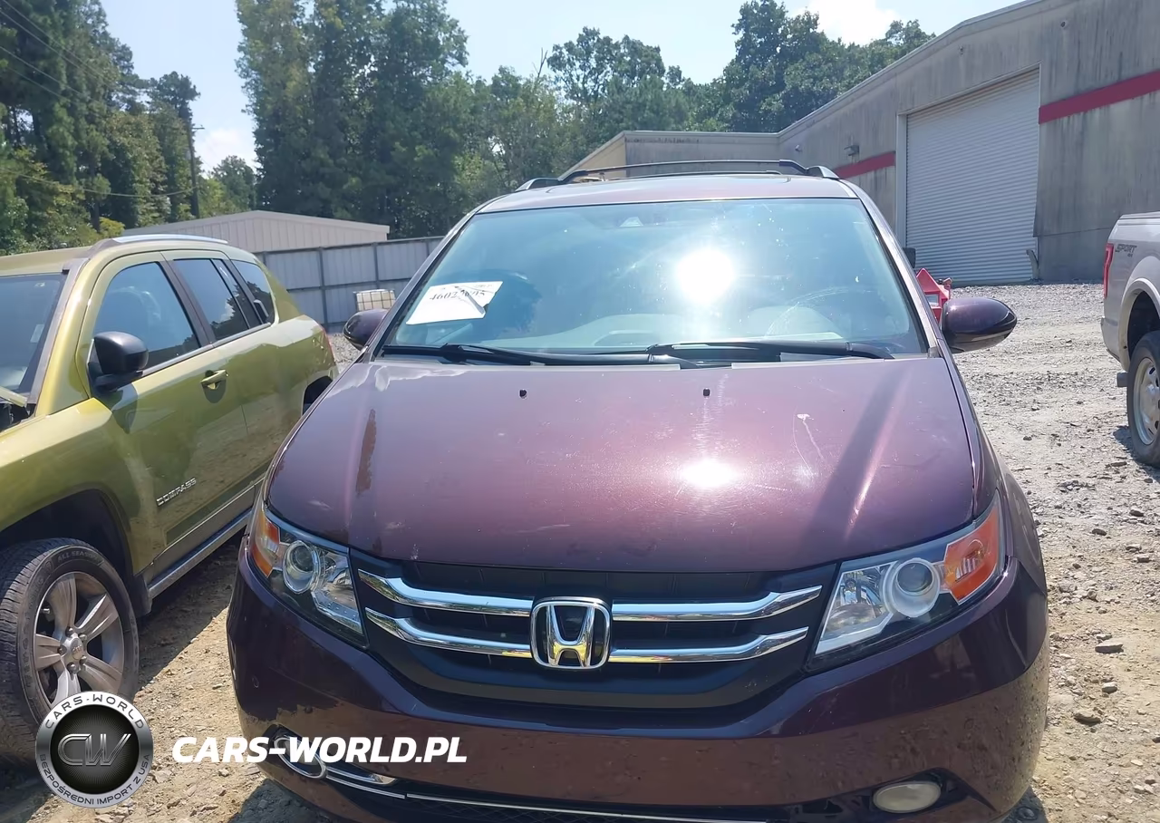 2015 Honda Odyssey Touring-Touring Elite VIN:5FNRL5H93FB108721 - 12