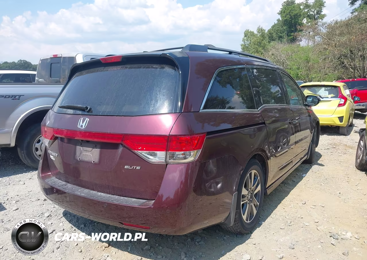 2015 Honda Odyssey Touring-Touring Elite VIN:5FNRL5H93FB108721 - 4