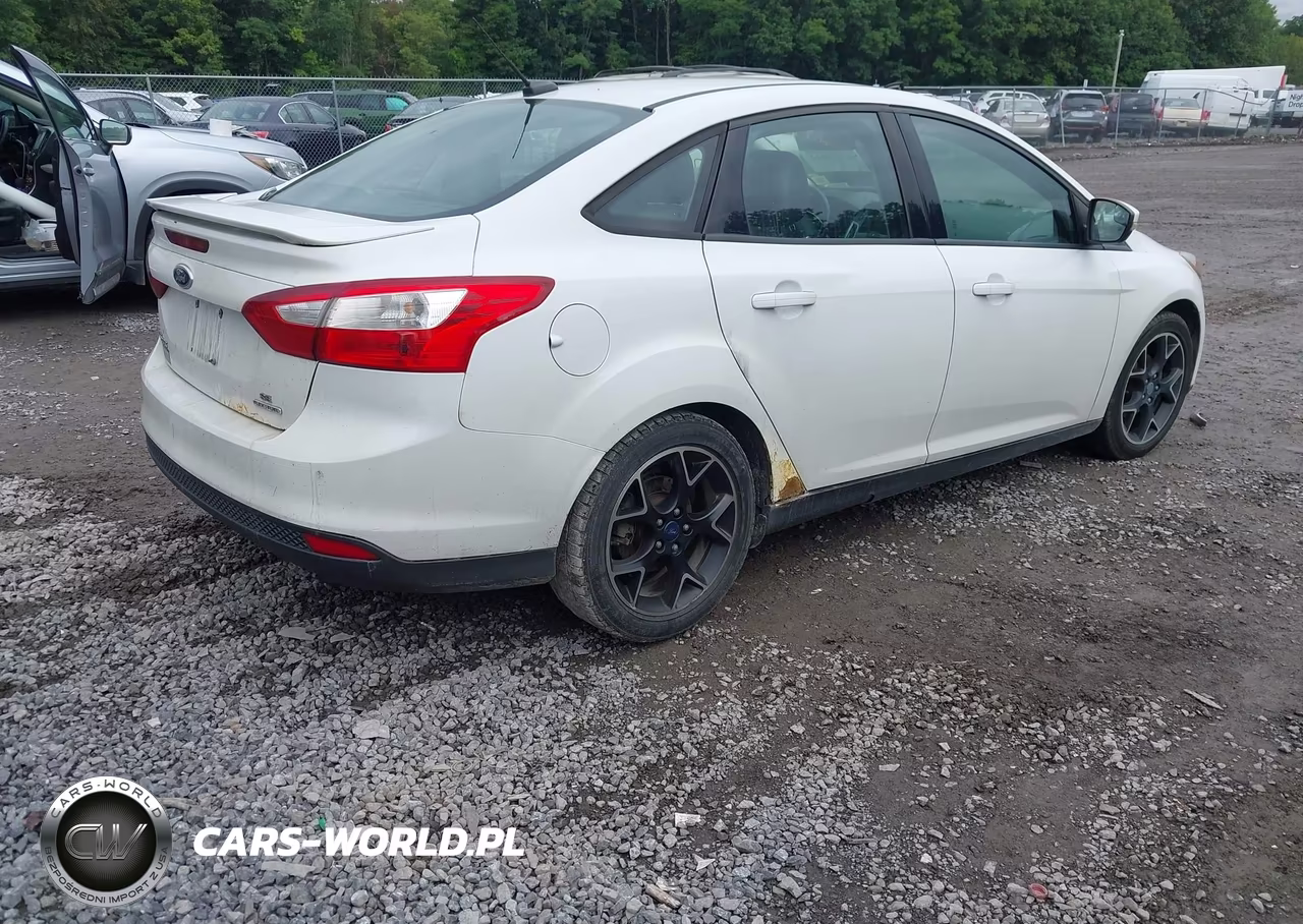 2013 Ford Focus Se VIN:1FADP3F20DL206503 - 4