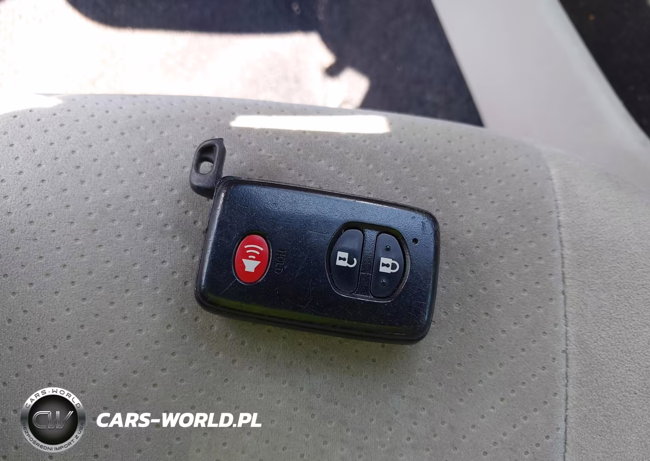 2012 Toyota Prius Two VIN:JTDKN3DU9C1545704 - 11