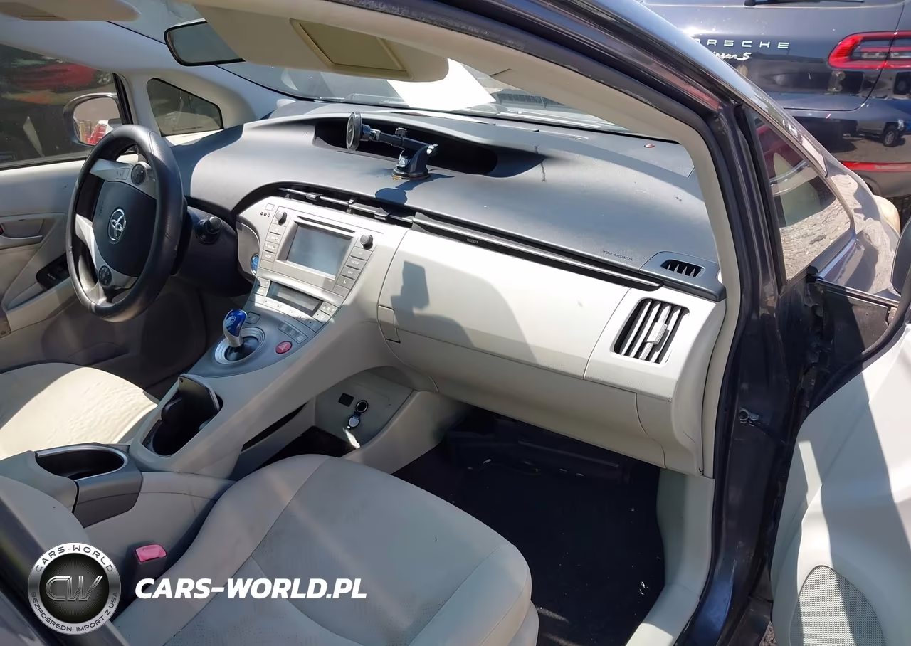 2012 Toyota Prius Two VIN:JTDKN3DU9C1545704 - 5