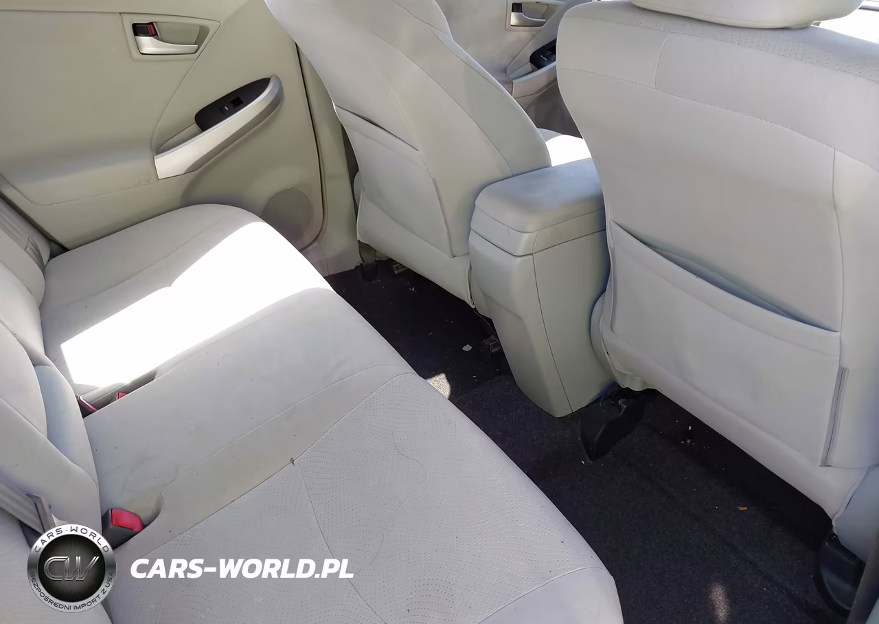2012 Toyota Prius Two VIN:JTDKN3DU9C1545704 - 8