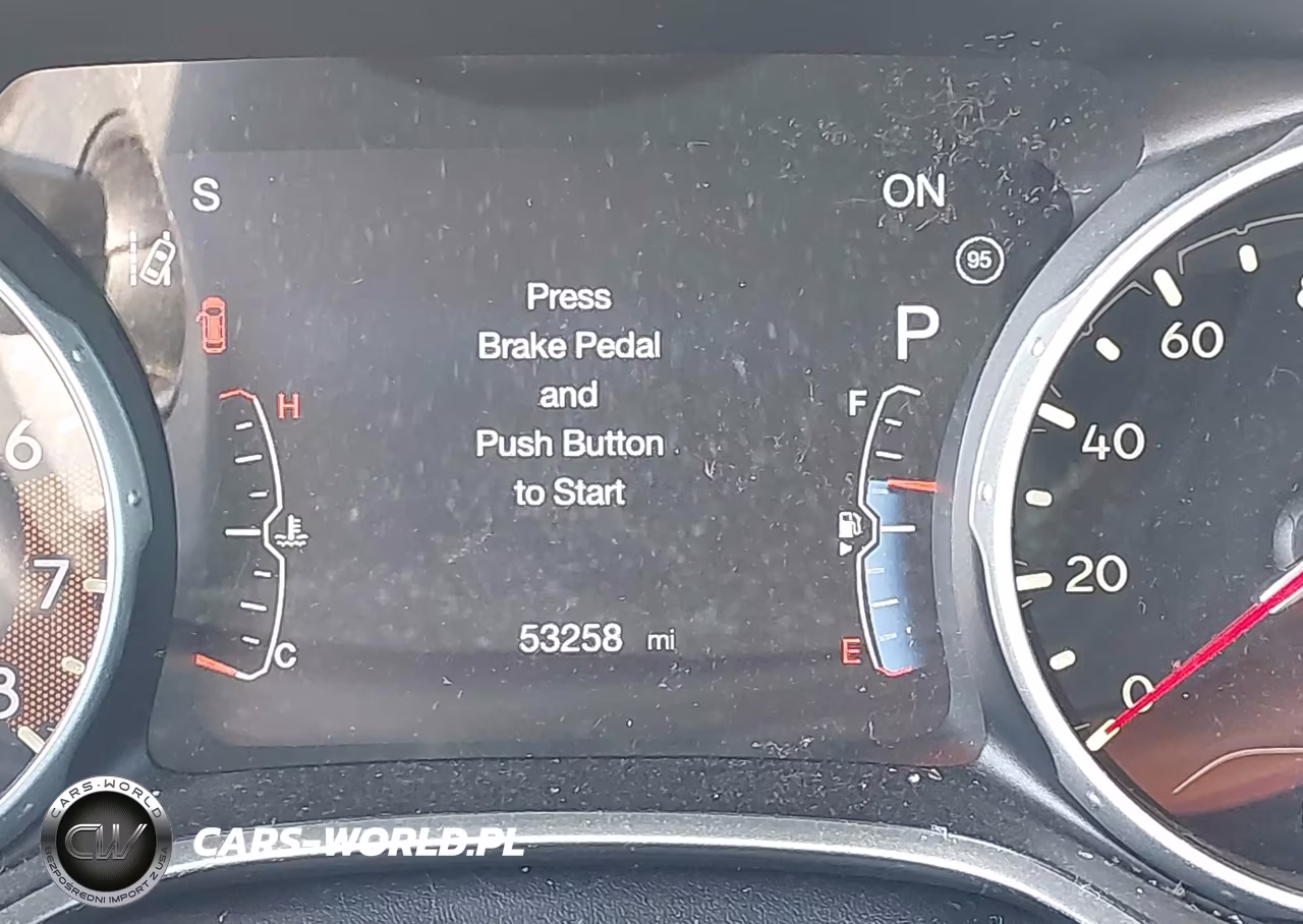 2018 Jeep Compass Latitude 4X4 VIN:3C4NJDBB1JT331635 - 16