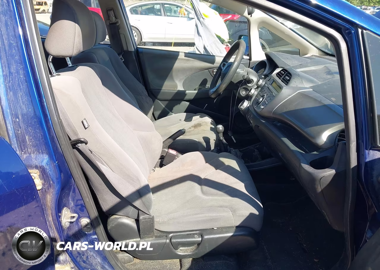 2013 Honda Fit VIN:JHMGE8G30DC032190 - 5