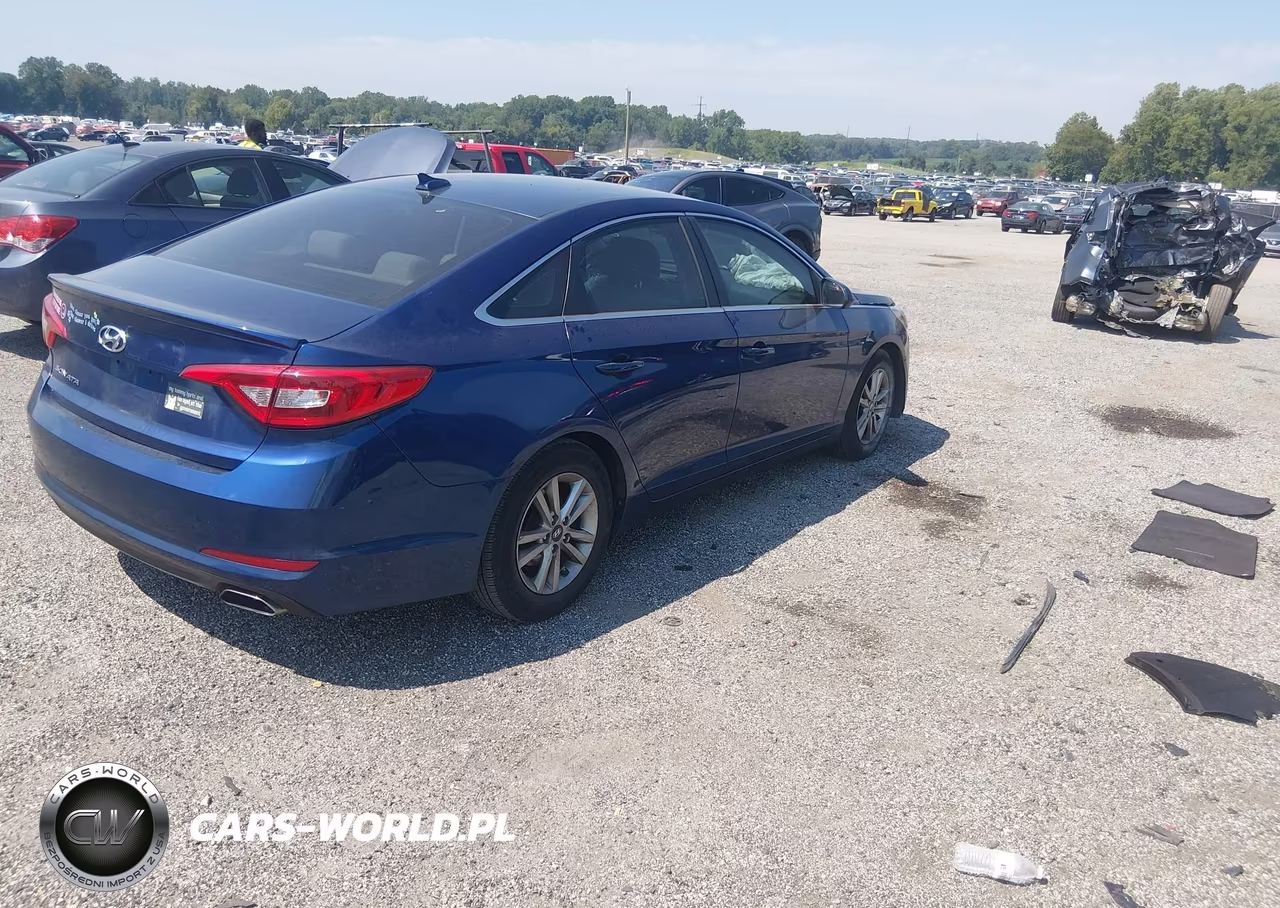 2016 Hyundai Sonata Se VIN:5NPE24AF0GH390492 - 4