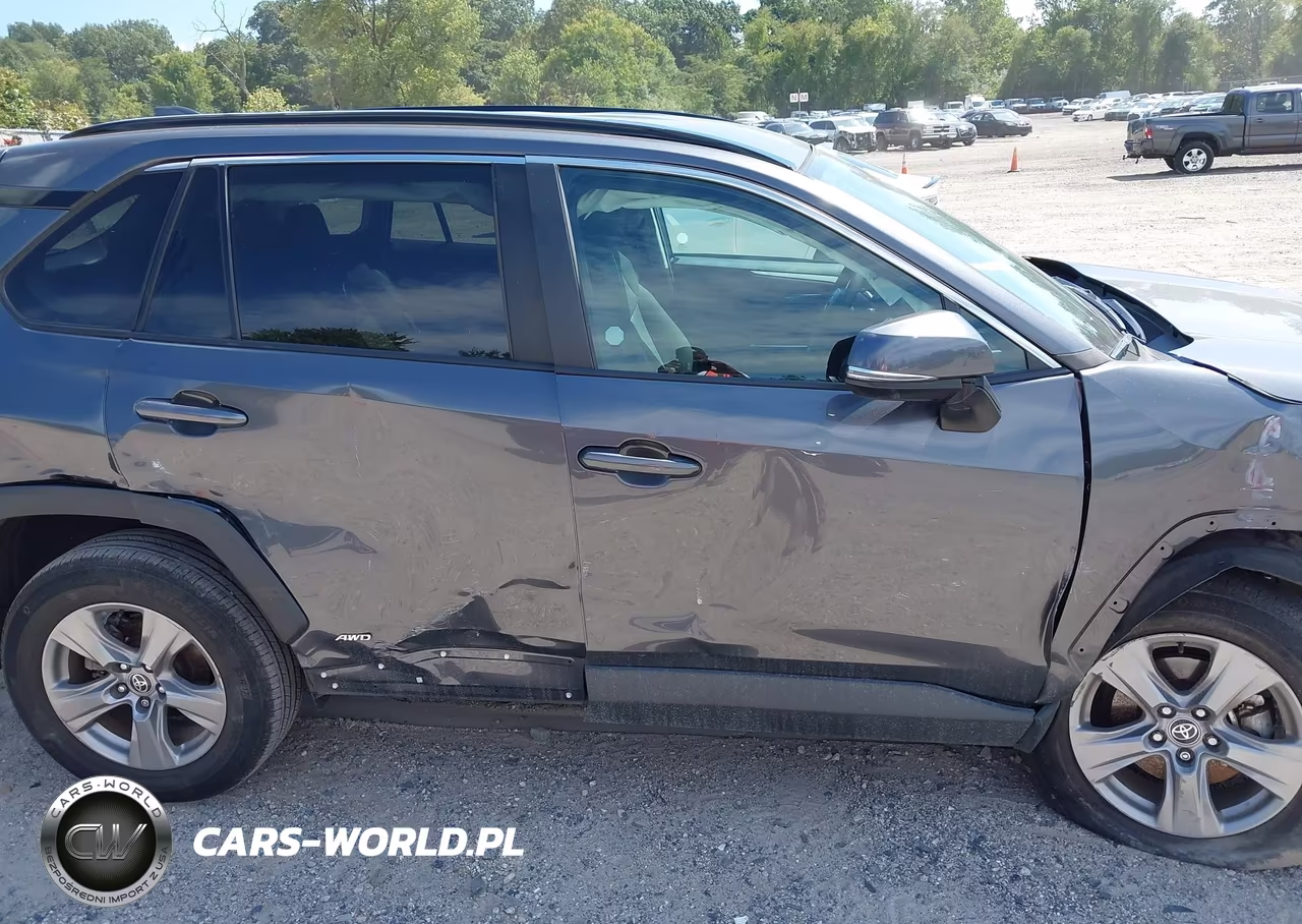 2022 Toyota Rav4 Hybrid Xle VIN:4T3RWRFV6NU081165 - 18
