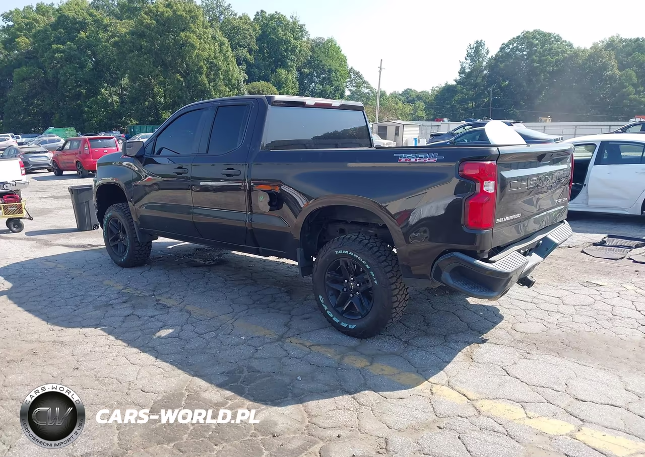 2019 Chevrolet Silverado 1500 Custom Trail Boss VIN:1GCRYCEF2KZ268495 - 3