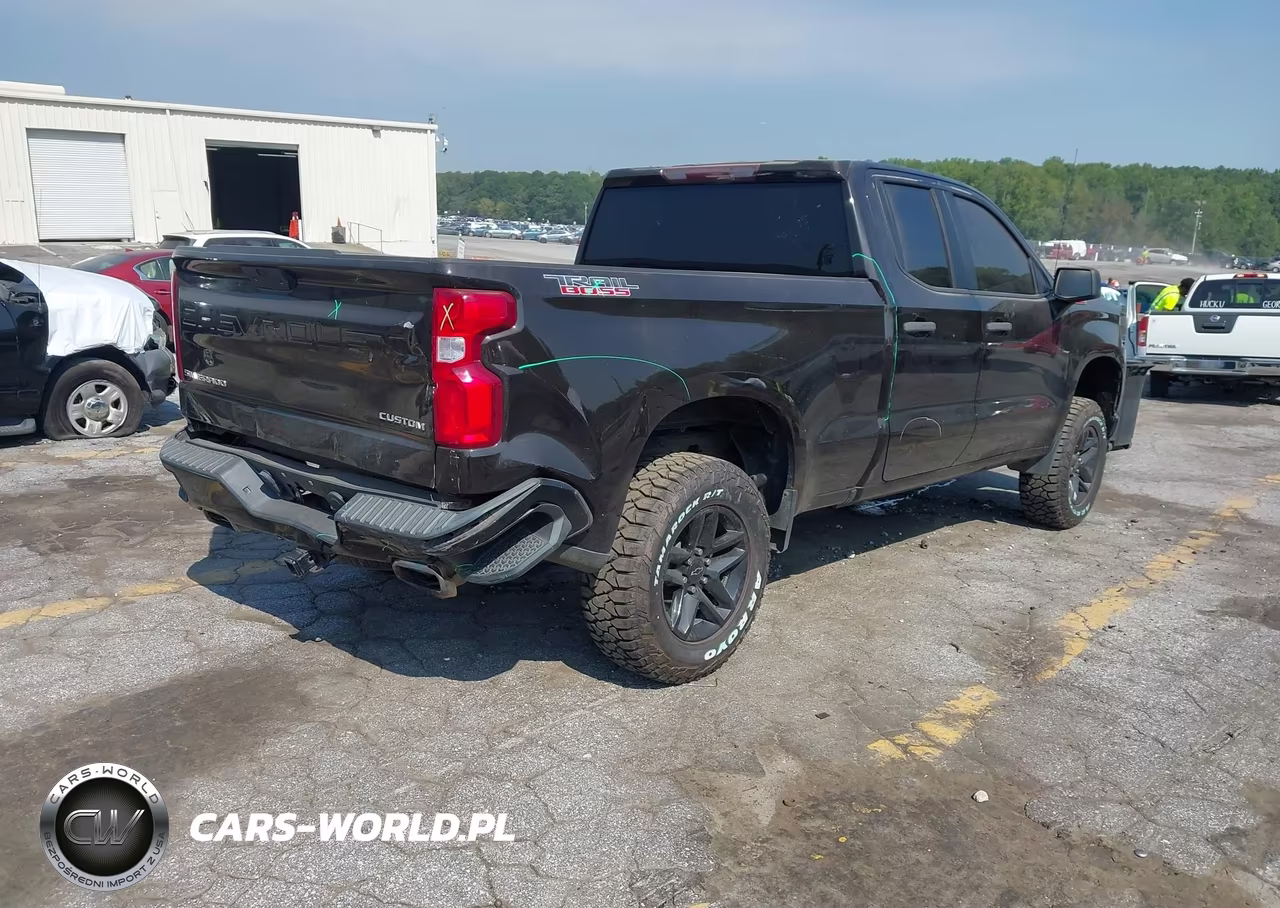 2019 Chevrolet Silverado 1500 Custom Trail Boss VIN:1GCRYCEF2KZ268495 - 4