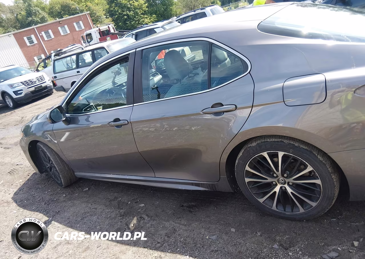 2018 Toyota Camry Se VIN:4T1B11HK9JU657919 - 12