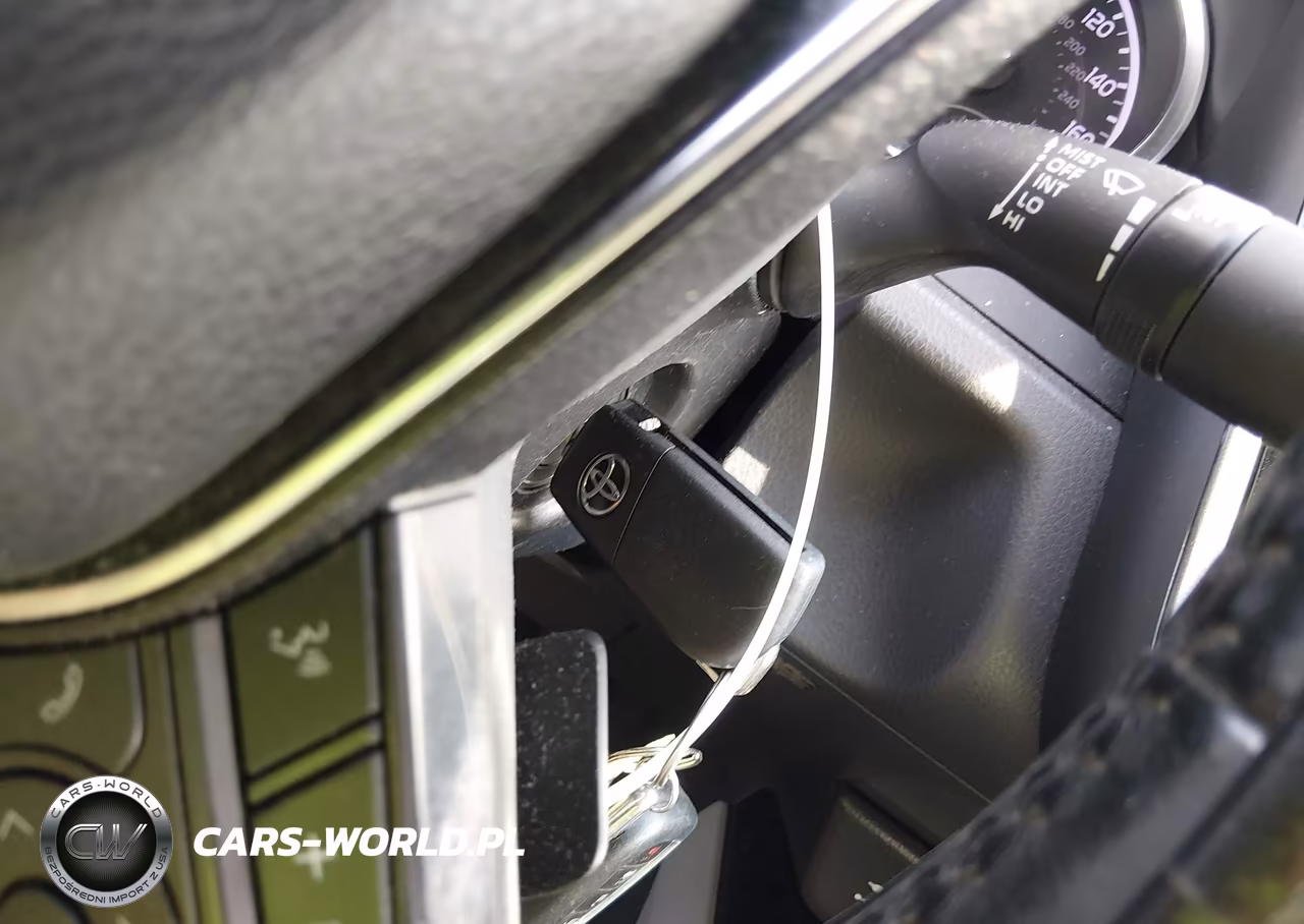 2018 Toyota Camry Se VIN:4T1B11HK9JU657919 - 9