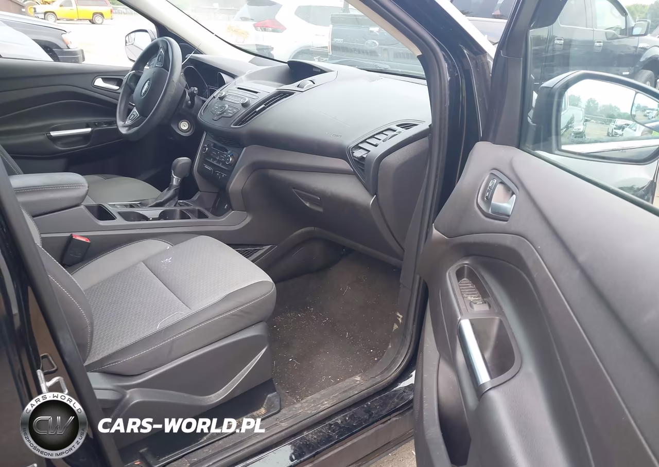 2017 Ford Escape Se VIN:1FMCU0GD7HUD17106 - 5