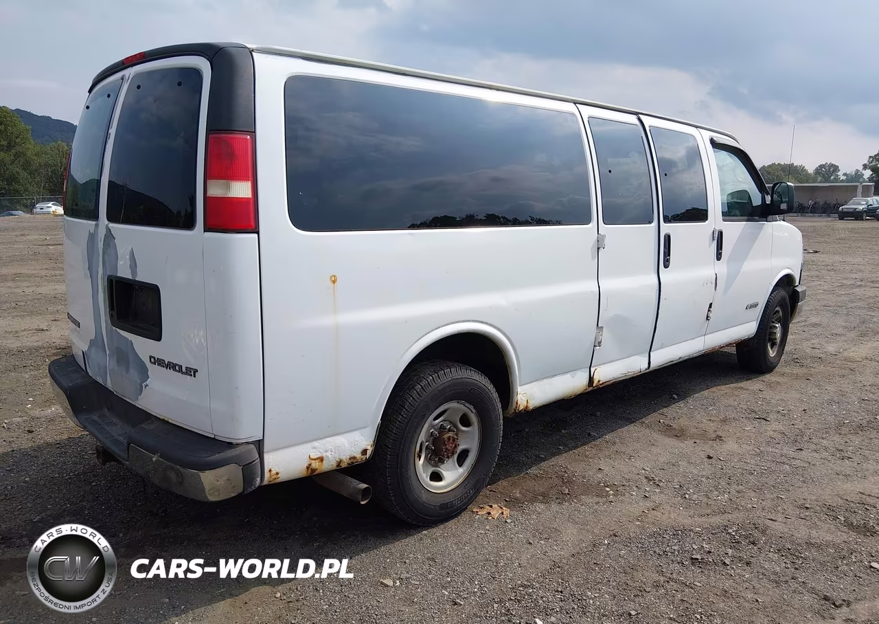 2005 Chevrolet Express VIN:1GAHG39U751161610 - 4