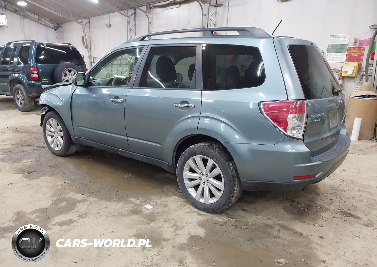 2012 Subaru Forester 2.5X Premium VIN:JF2SHADC8CH414467 - 3