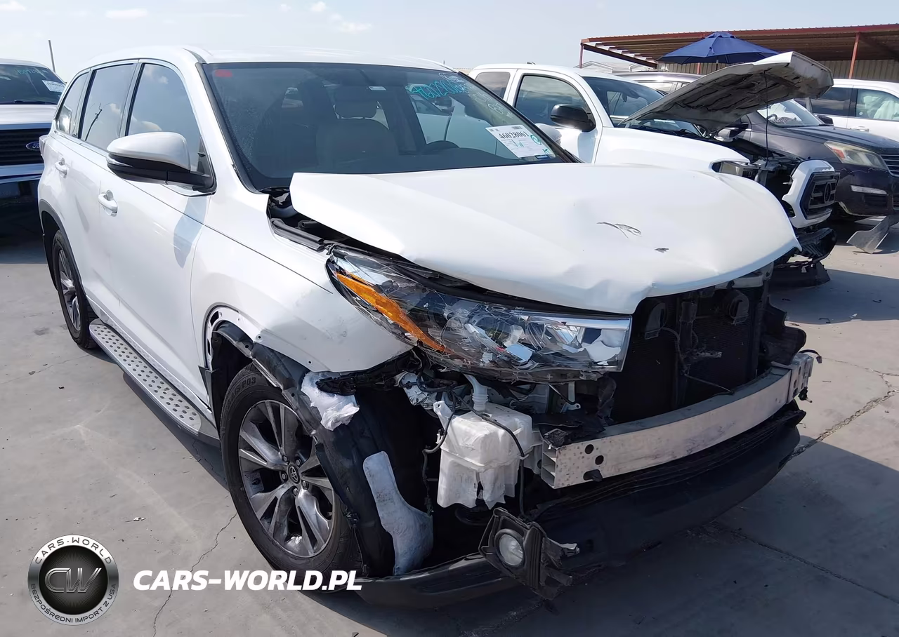 2016 Toyota Highlander Le Plus V6