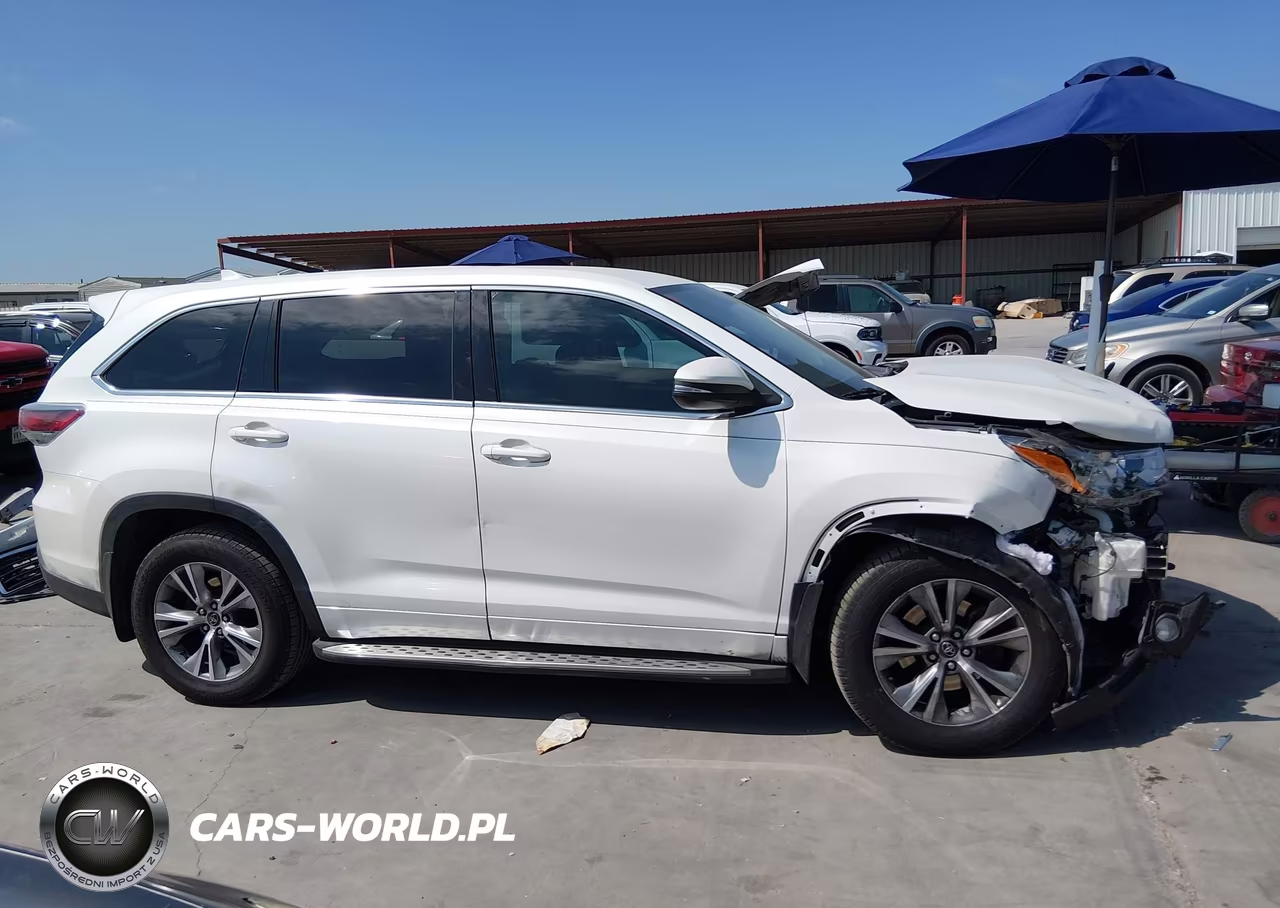 2016 Toyota Highlander Le Plus V6 VIN:5TDZKRFH9GS178922 - 14