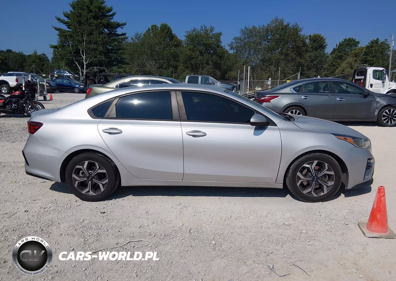2020 Kia Forte Lxs VIN:3KPF24AD3LE157207 - 13