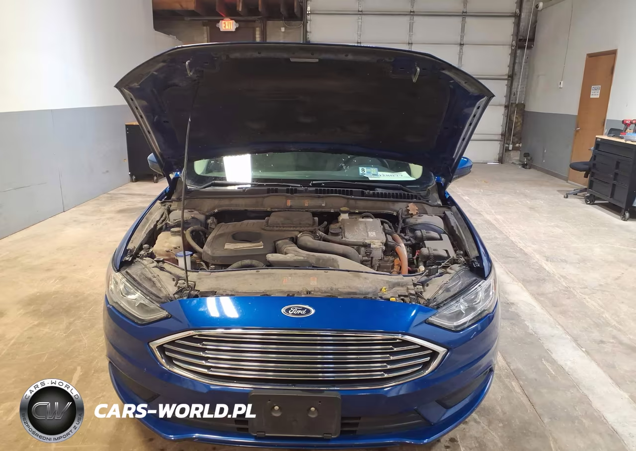2018 Ford Fusion Hybrid S VIN:3FA6P0UUXJR271545 - 10