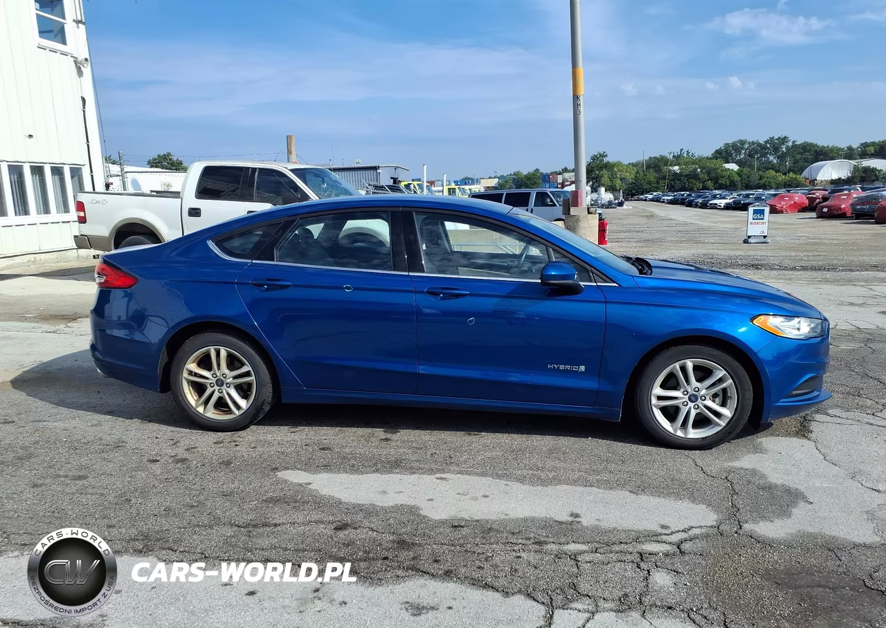 2018 Ford Fusion Hybrid S VIN:3FA6P0UUXJR271545 - 17
