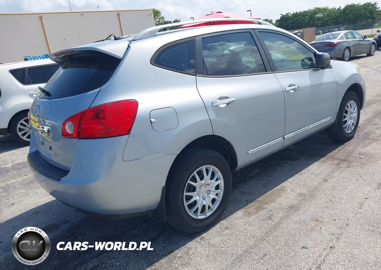 2014 Nissan Rogue Select S VIN:JN8AS5MT4EW104192 - 4