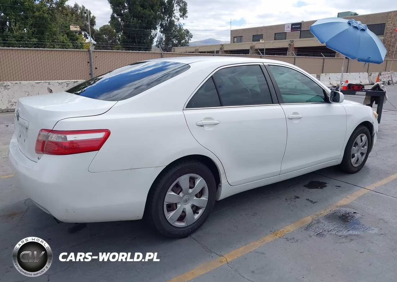 2008 Toyota Camry Le VIN:4T4BE46K08R032107 - 4