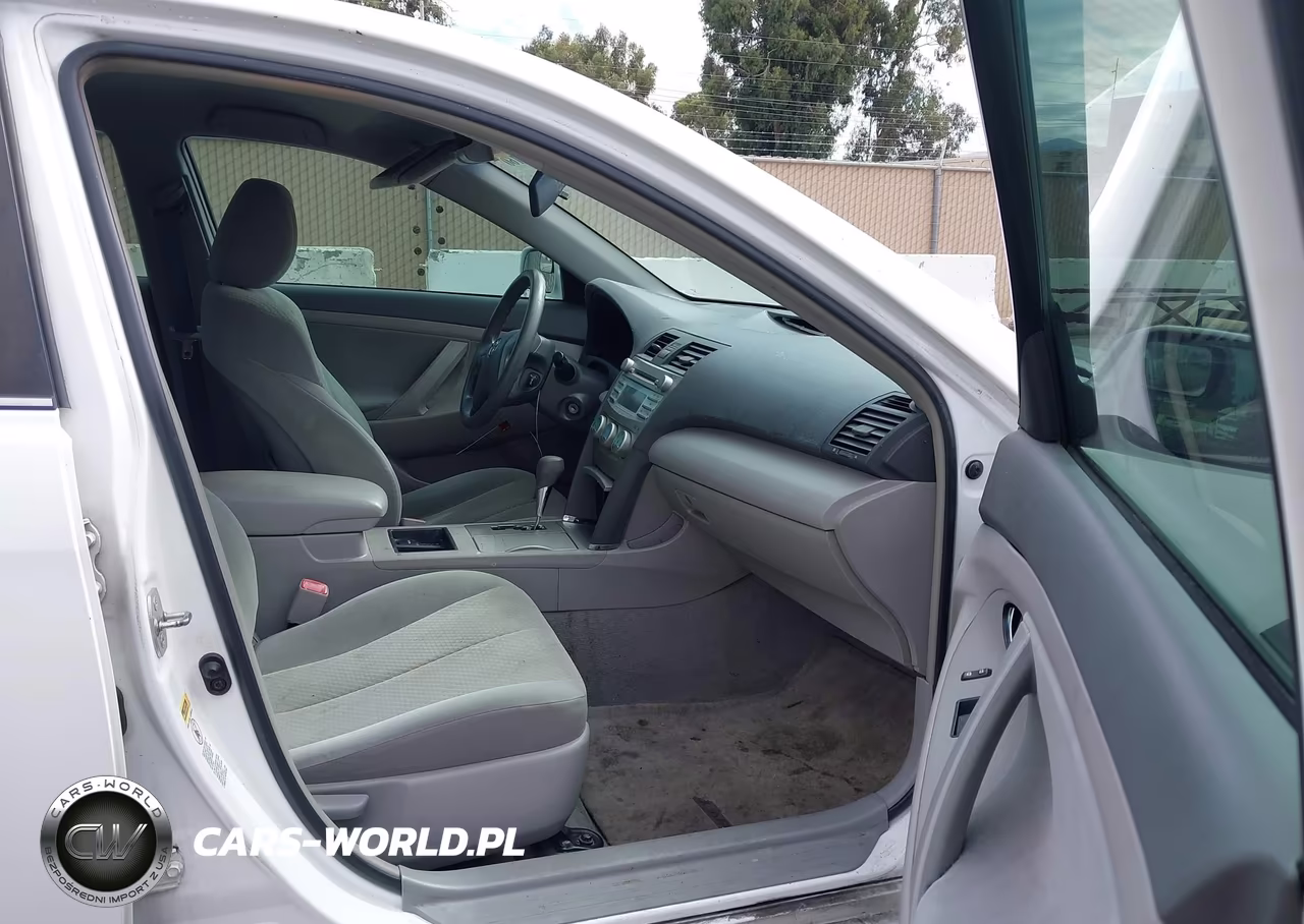 2008 Toyota Camry Le VIN:4T4BE46K08R032107 - 5