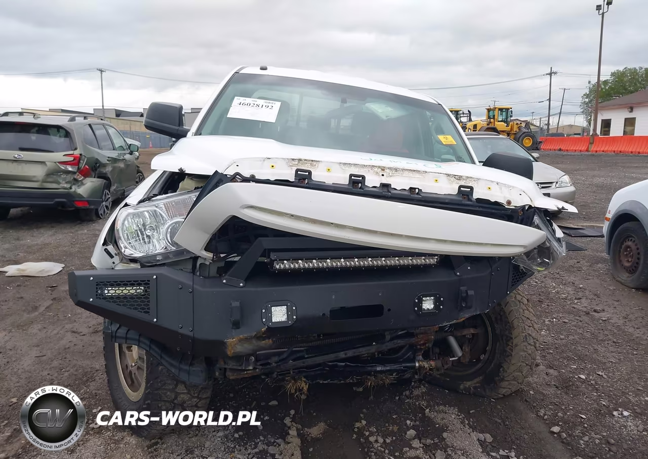 2010 Toyota Tundra Grade 5.7L V8 VIN:5TFUY5F11AX104433 - 12