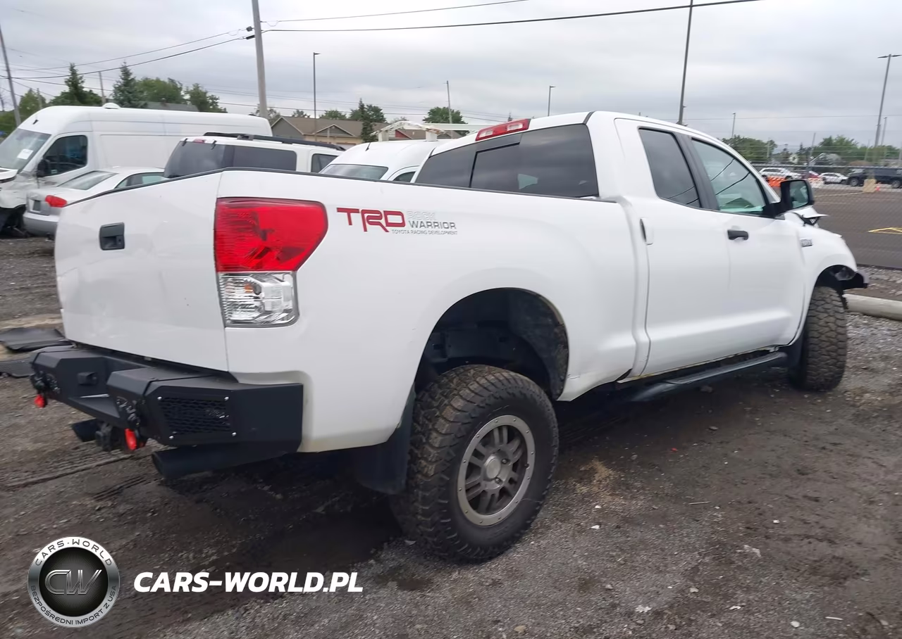 2010 Toyota Tundra Grade 5.7L V8 VIN:5TFUY5F11AX104433 - 4