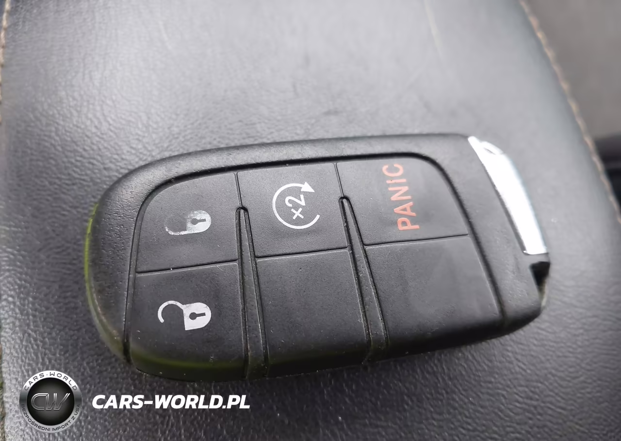 2018 Jeep Compass Latitude 4X4 VIN:3C4NJDBB7JT249960 - 11