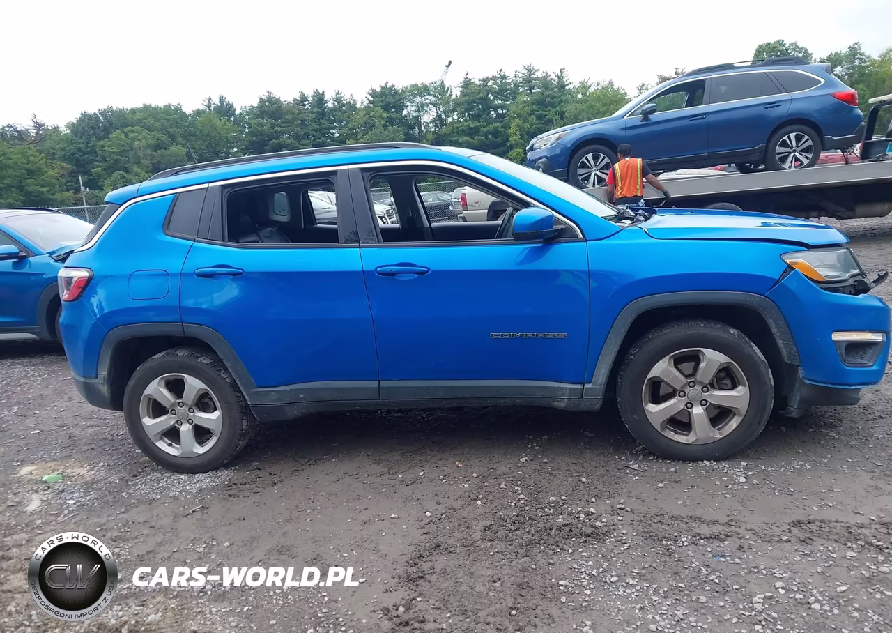 2018 Jeep Compass Latitude 4X4 VIN:3C4NJDBB7JT249960 - 13